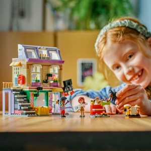 LEGO FRIENDS MAGAZIN DE MUZICA SI APARTAMENT 42653 - Img 2