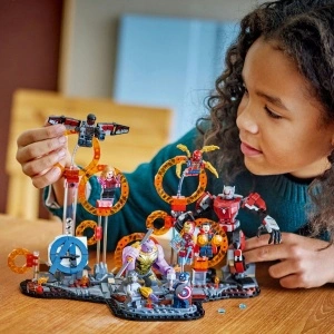 LEGO SUPER HEROES RAZBUNATORII SFARSITUL JOCULUI BATALIA FINALA 76323 - Img 2