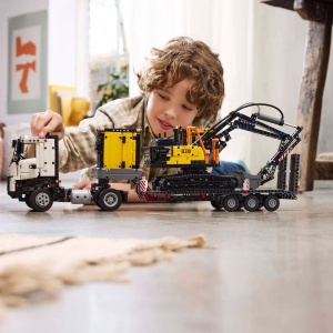LEGO TECHNIC CAMIONUL FMX ȘI EXCAVATORUL ELECTRIC EC230 DE LA VOLVO 42175 - Img 3