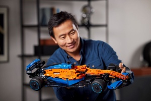 LEGO TECHNIC MCLAREN F1 42141 - Img 2