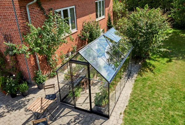 Sera HALLS QUBE 6,4 mp, cu sticlă securizată 3 mm, culoare: neagră