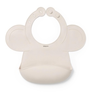 Baveta din silicon fara BPA , Beige | Babyono - Img 1
