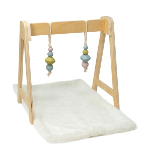 baby gym din lemn pentru papusi byastrup