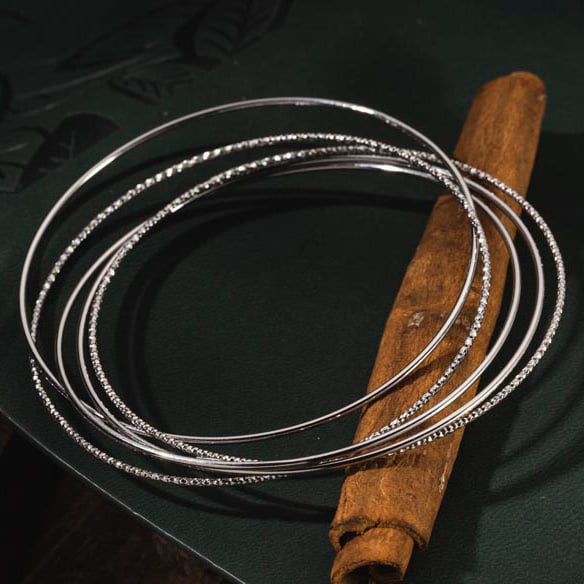 Starre Armbänder