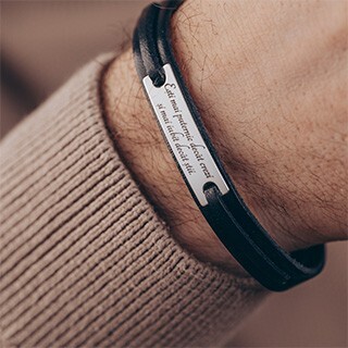 Botschaft Armbänder