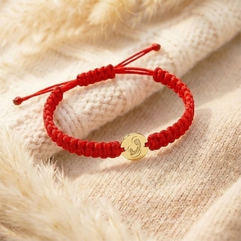 Brățară Aur 14K cu siluetă Fecioara Maria și Pruncul Gravat - Talisman de Credință și Protecție