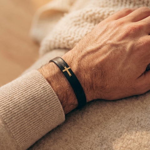 Brățară Bărbați din Piele cu Cruce din Aur 14K – Cadou Religios Personalizat | Simbol Credință și Protecție - Img 5