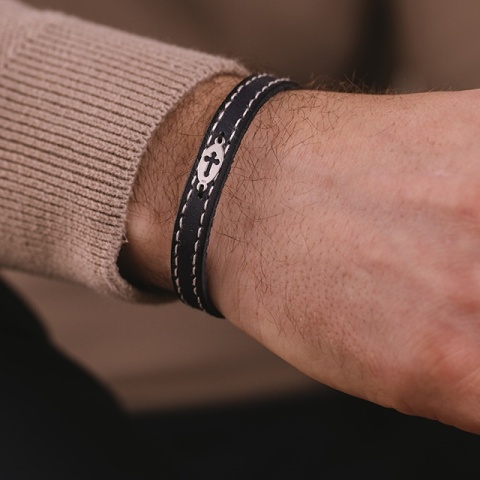Retro Cross Leder- und Silberarmband (Edelstahlschließe) - Img 1