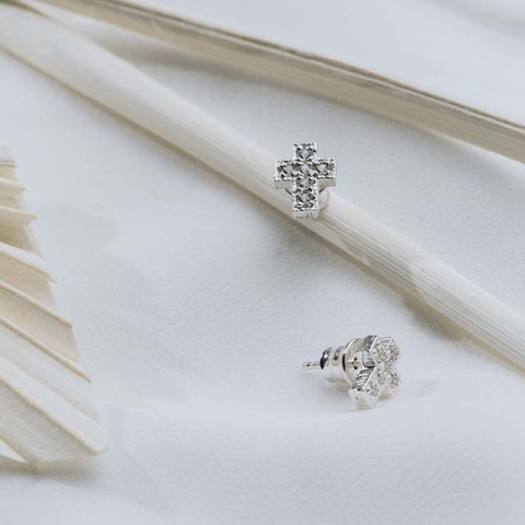 Silberne kleine Ohrringe mit eingelegtem Zirkonia Cross 7 mm - Zartes Funkeln - Img 2