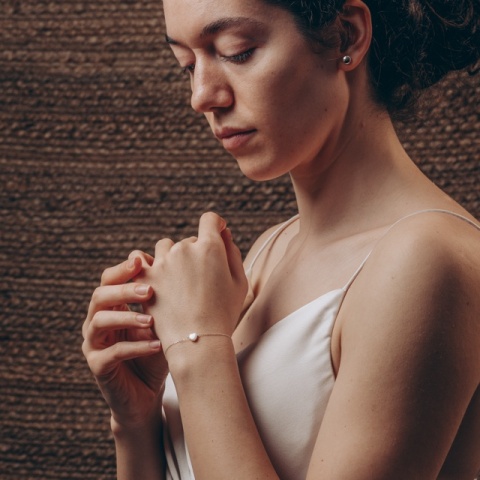 Brățară Delicată din Argint cu Pandantiv Inimă din Sidef – Eleganță și Rafinament - Img 2