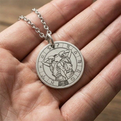 Colier zodiacal din argint gravat - Img 2