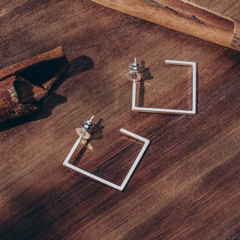 Cercei din Argint 925, 2 cm – Design Geometric, Ușori și Plini de Personalitate - Img 2