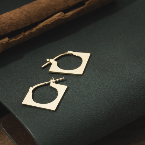 925 Sterling Silber Ohrringe mit geometrischem Design - Quadratisch 15mm &amp; Goldener Reif 11mm | Eleganz &amp; Brillanz - Img 3