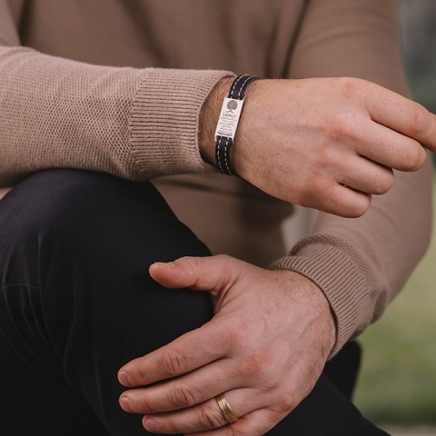 Robustes C genähtes Lederarmband mit individualisierbarer Platte - Img 8