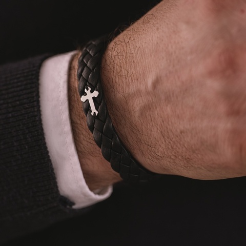 Lederarmband mit silbernem Zierelement - Herrenmodell mit speziellem Design