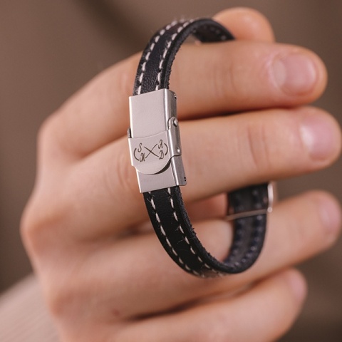 Robustes C genähtes Lederarmband mit individualisierbarer Platte - Img 2