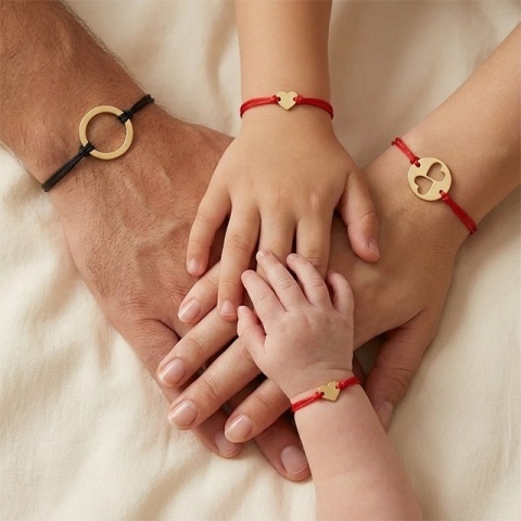 Set Brățări Familie cu 2 Copii din Aur 14K – Mamă, Tată și Doi Copii | Inimă și Disc