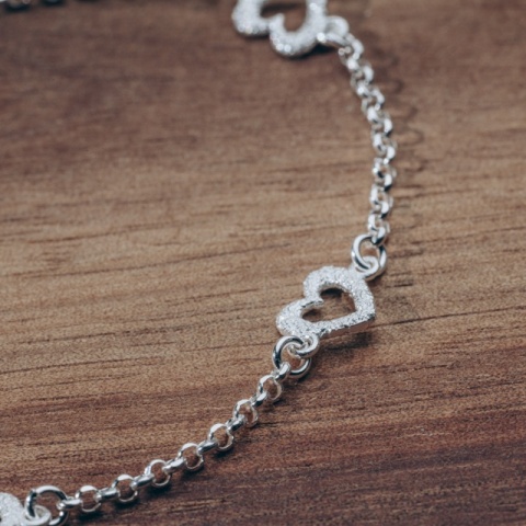 Silberarmband mit strukturierten Herzen - Img 5