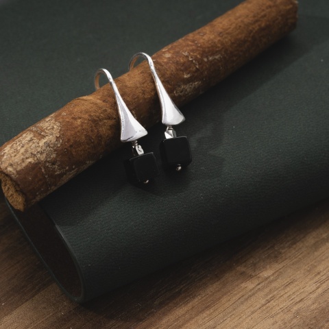 925er Sterling Silber Ohrringe mit schwarzem Onyx und Kopfmontage - moderner Kontrast und minimalistische Eleganz - Img 2