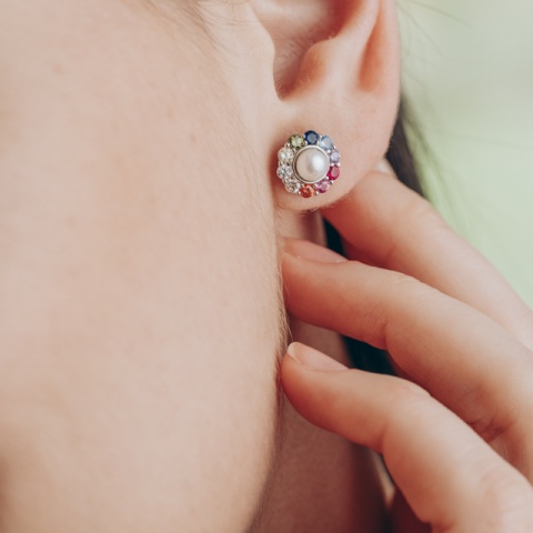 Cercei argint 925 rodiat cu perlă 5 mm și zirconii multicolore, 10 mm - Img 3