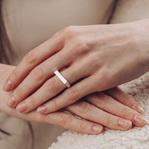 Ring aus 925er Sterlingsilber - klassisches und vielseitiges Design