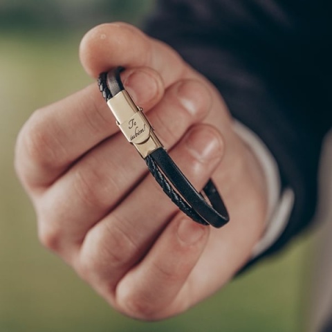 Set Brățări Cuplu Piele cu Plăcuță Aur 14K Personalizată (Multisir 8mm) - Img 4
