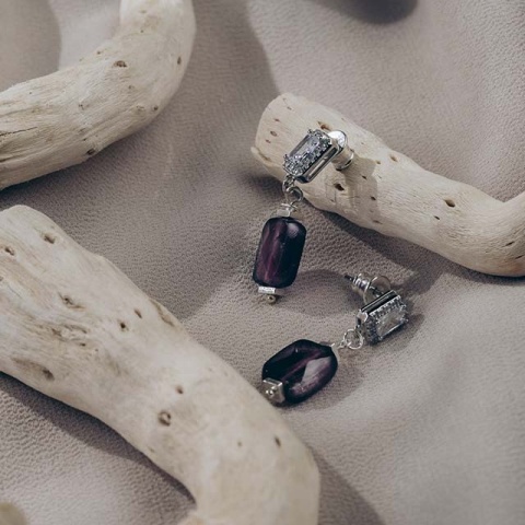 Cub-Ohrringe aus Sterlingsilber mit Amethyst und Zirkonia - minimalistische Eleganz - Img 2