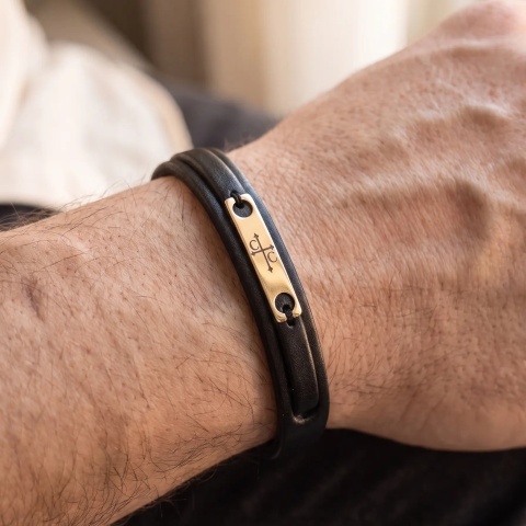Sven Personalisiertes Leder &amp; 14K Gold Sven Armband (Edelstahlverschluss)