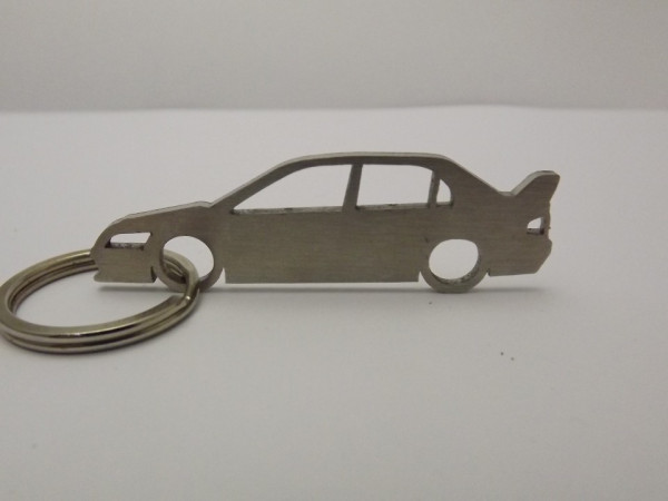 Porta Chaves em inox com silhueta de Mitsubishi EVO