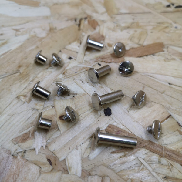 Parafuso para união de MDF / Acrílico