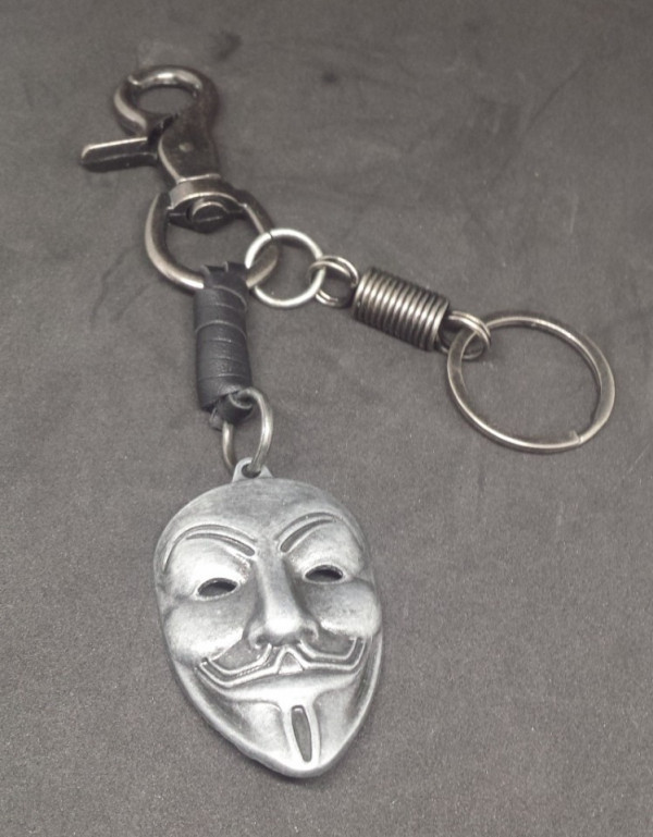 Porta Chaves com mascara Anonymous