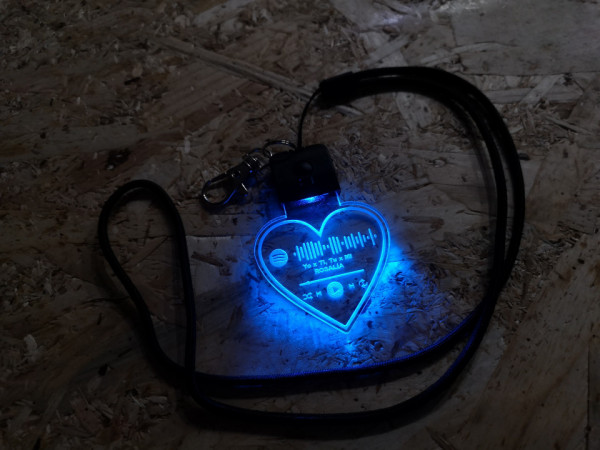 Porta Chaves com luz Multicor - A tua música