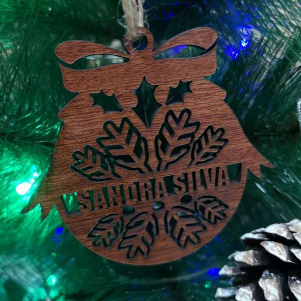 Ornamento / "bola" para árvore de Natal- Nome Personalizado