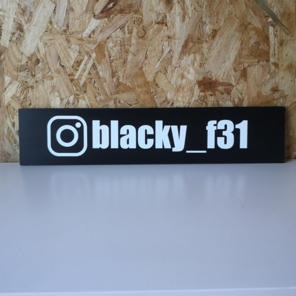 Placa Tapa Matrícula em PVC 51x11cm - Instagram + Nome