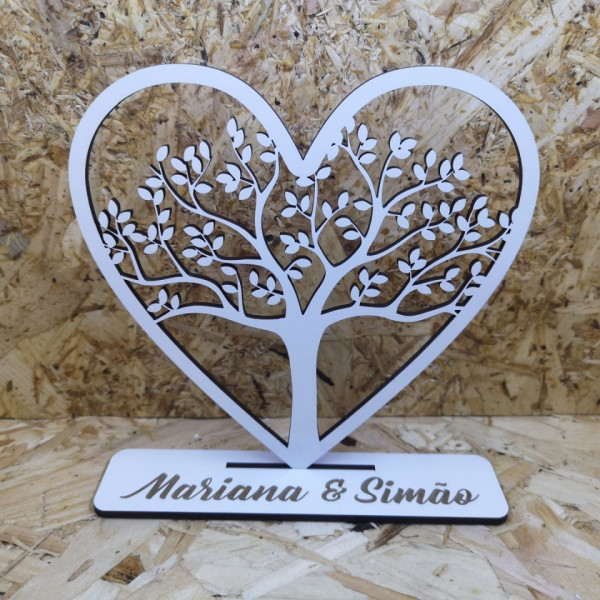 Moldura em MDF - Coração com árvore da vida e nomes