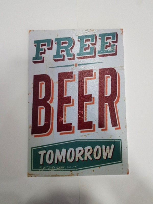 Placa Decorativa em PVC - Free Beer Tomorrow