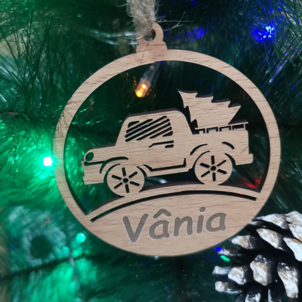 Ornamento / "bola" para árvore de Natal - Carro com pinheirinho - Nome Personalizado