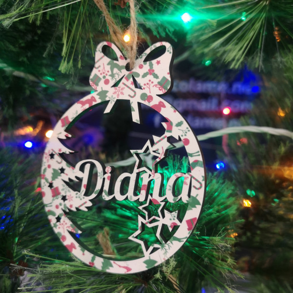 Ornamento para árvore de Natal em MDF - Com nome - Padrão de Natal