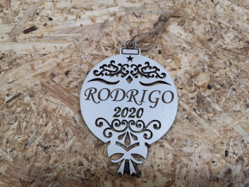 "Bola" para árvore de Natal com nome - MDF - Img 1