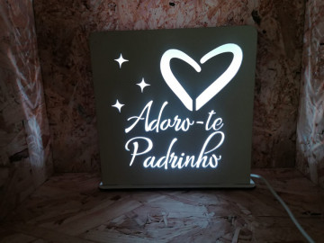 Candeeiro em MDF com luz de presença - Adoro-te Padrinho - Img 5