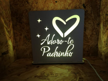 Candeeiro em MDF com luz de presença - Adoro-te Padrinho - Img 6
