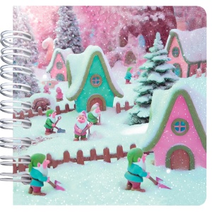 Carnet patrat cu spira 9,5 x 9.5 cm, 75 foi veline, Iarna si pitici