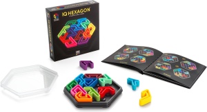 Joc IQ Deluxe Hexagon de la Smart Games cu tablă de joc hexagonală, 12 piese puzzle cu textură moale și broșură cu 120 de provocări logice progresive.