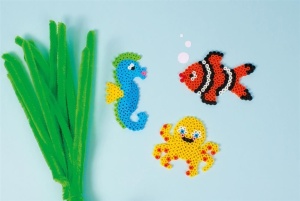 Playbox Plănuță animale de mare – plăci perforate pentru mărgele de călcat Ø 5 mm, reutilizabile, cu motive marine.