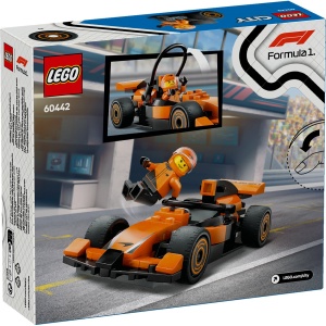 Set LEGO City Pilot F1 cu mașină de curse McLaren și minifigurină pilot, inspirat de competițiile Formula 1, pentru copii pasionați de vehicule și curse auto.