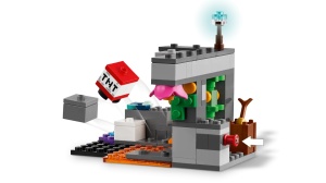 LEGO Minecraft Întâlnirea cu Temnicerul 21274 cu Temnicer construibil, peșteră luxuriantă, diamante și funcții interactive inspirate din jocul Minecraft.