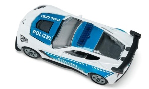 Machetă Corvette Police SIKU 1525 cu caroserie metalică, design sportiv și detalii realiste inspirate de un vehicul de poliție de mare performanță.