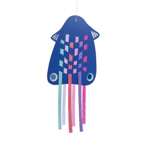 Set creativ Origami cu Pești HABA, cu planșe predecupate, ace de împletit și benzi colorate pentru realizarea creaturilor marine decorative.