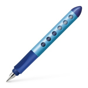 Stilou școlar Faber-Castell pentru dreptaci, culoare albastru, cu grip ergonomic și peniță din iridiu, recomandat pentru dezvoltarea abilităților de scriere la copii.