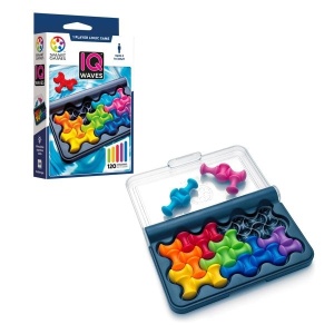 Joc de logică IQ Waves de la Smart Games cu piese puzzle colorate și grilă de joc compactă, conceput pentru rezolvarea a 120 de provocări progresive.